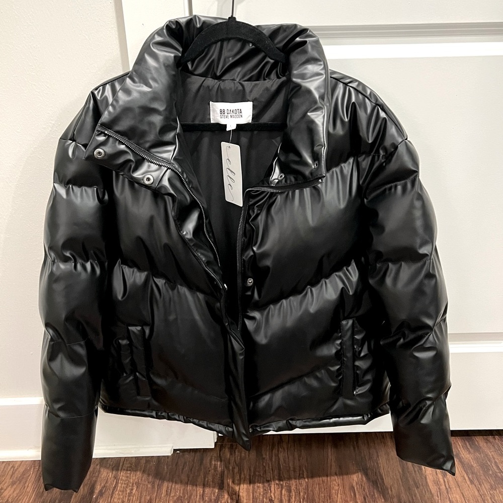 BB Dakota by Steve Madden black puffer jacket